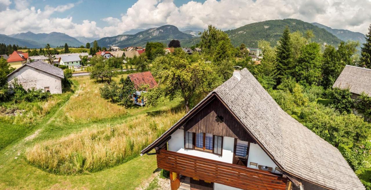 Apartma Petra Ravnik - Wanderer'S Hut Apartamento Bohinj Exterior foto
